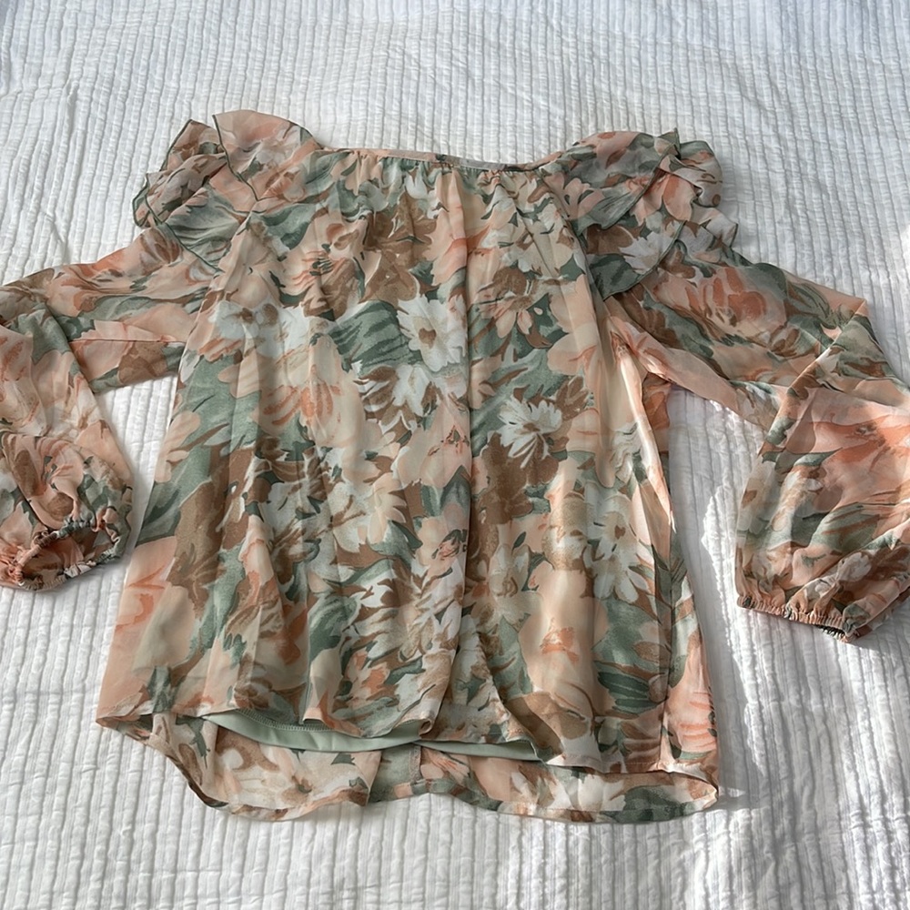 Mint Julep Ruffle Blouse - Picture 4 of 7